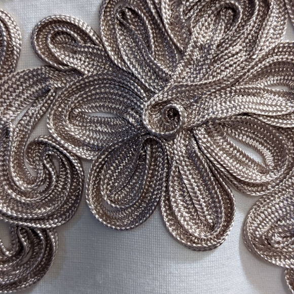 White bodycon dress with gold embroidery - Picture 3 of 4